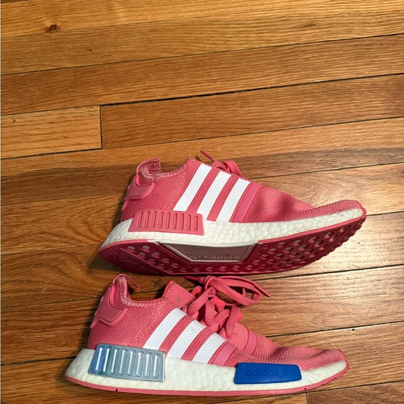 Pink Adidas NMD R1 - Picture 2 of 2